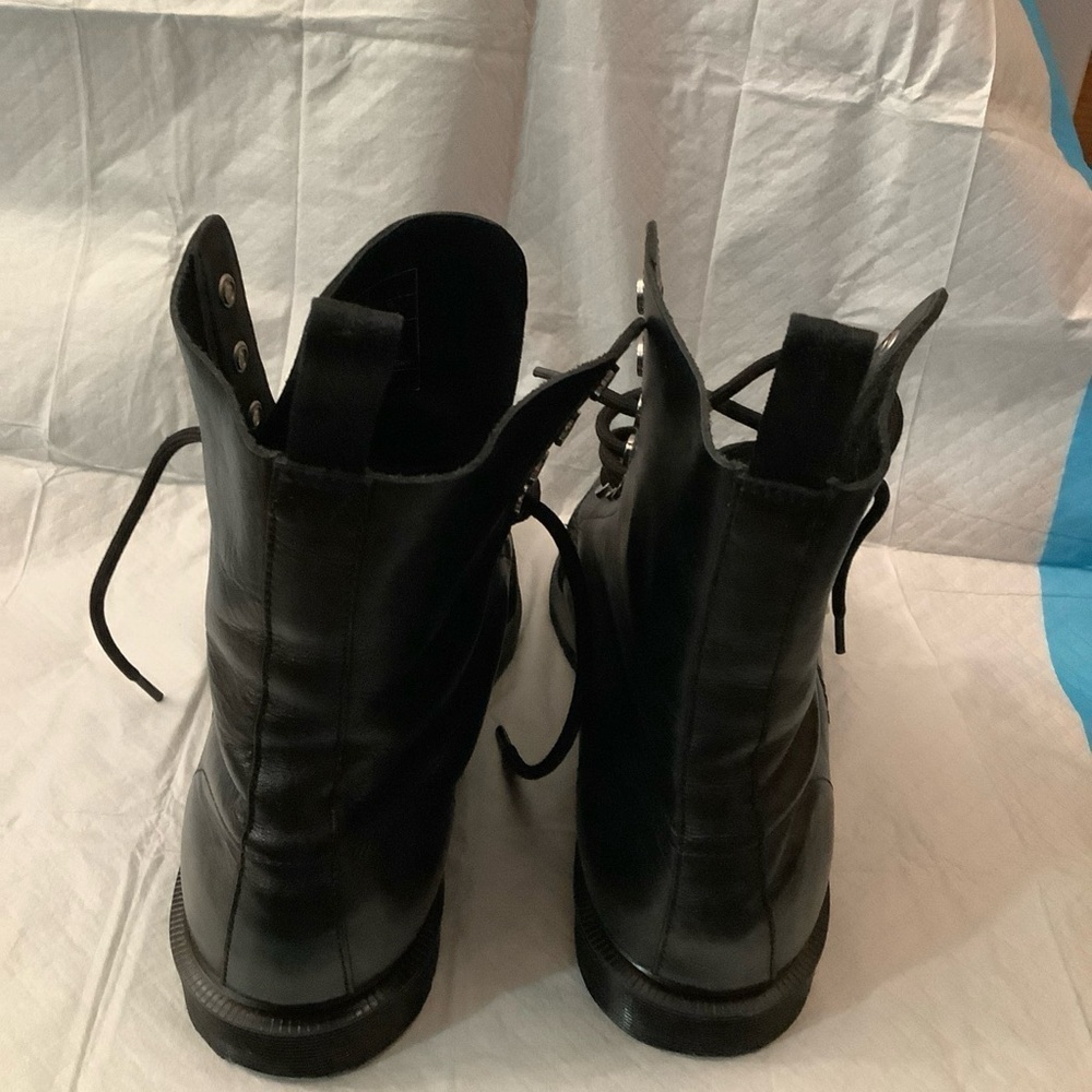 Dr Martens Ulima Black Leather Combat Buckle Boots Women's Sz. 9 US Sold Out​​​​ - Picture 6 of 14